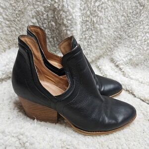 Silent D Winifred Black Leather Side‎ Cutout Booties sz 40